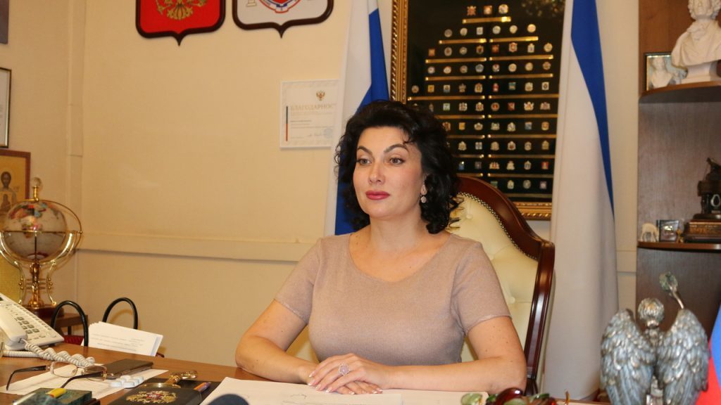 Арина Новосельская приняла участие в совещании по вопросам хода строительных работ