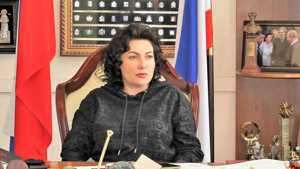 Арина Новосельская приняла участие в заседании Совета министров Крыма