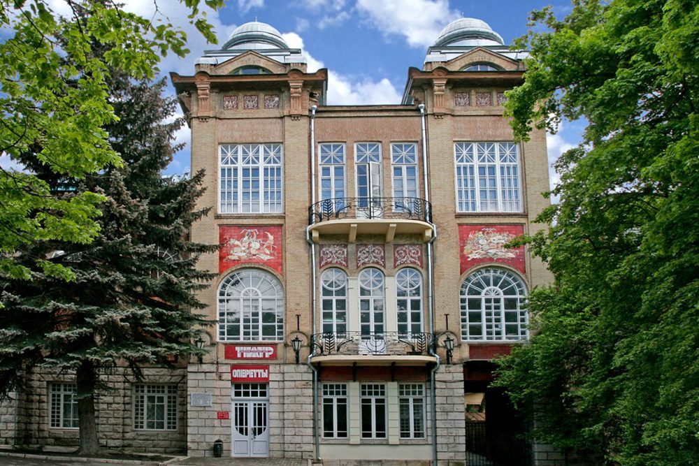 «Большие гастроли-2024» Ставропольского государственного театра оперетты в Крыму
