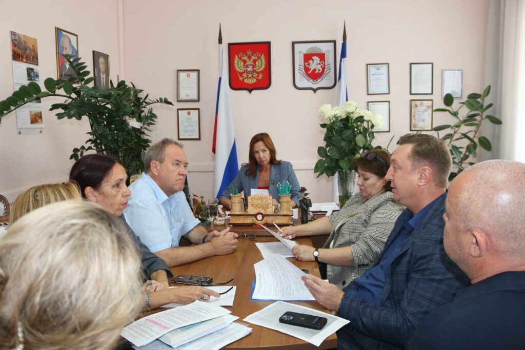 Вопросы трудоустройства студентов творческих образовательных учреждений обсуждены в Минкульте Крыма